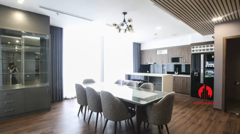 penthouse for rent in vinhomes metropolis hanoi 8