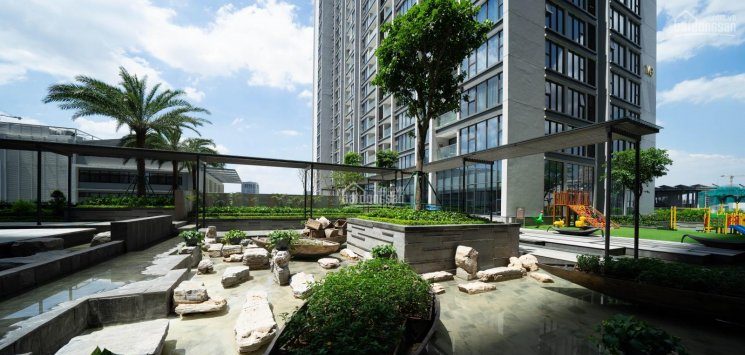 Sky Garden in Vinhomes Metropolis