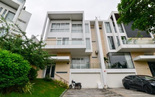 Impressive Golf villa for rent in Q Block Ciputra Hanoi 21