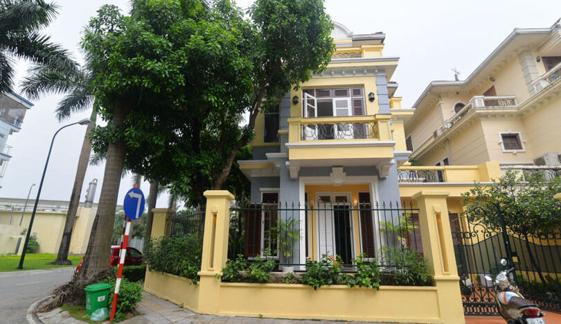 Refined corner villa for rent in Ciputra Hanoi D Block