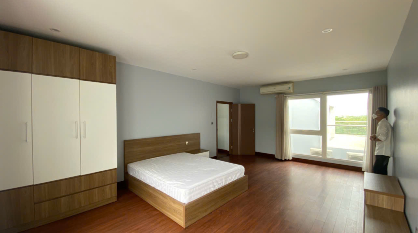 big villa for rent in ciputra q block (1)