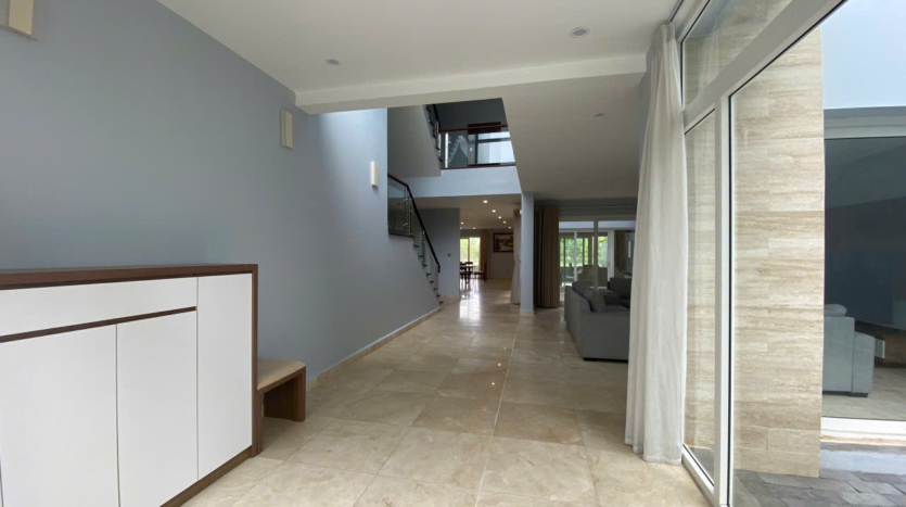 big villa for rent in ciputra q block (12)