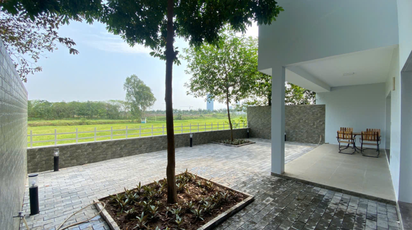 big villa for rent in ciputra q block (16)