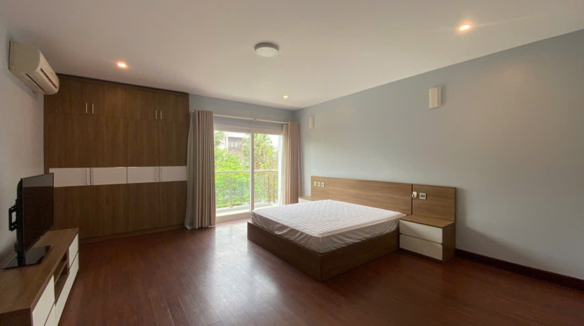 big villa for rent in ciputra q block (2)