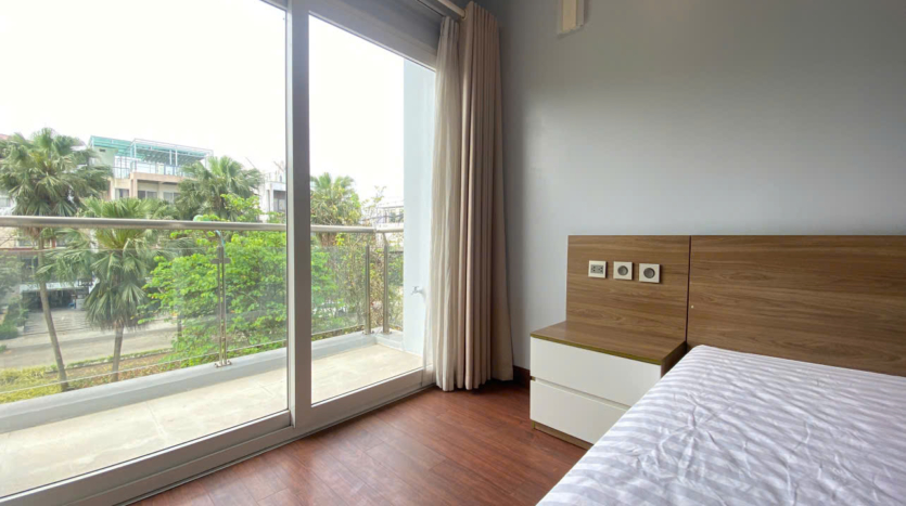 big villa for rent in ciputra q block (25)