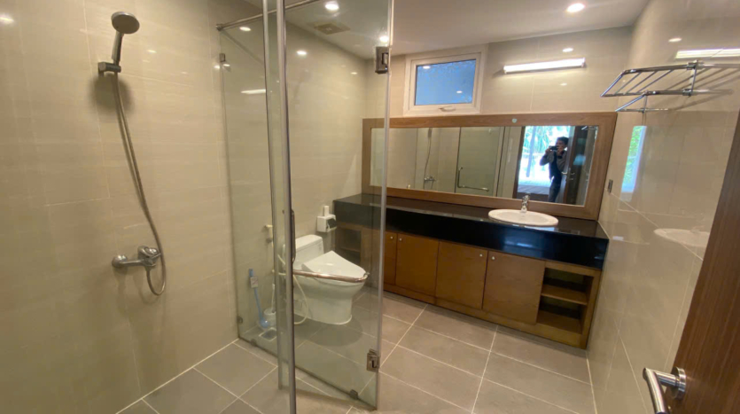 big villa for rent in ciputra q block (28)