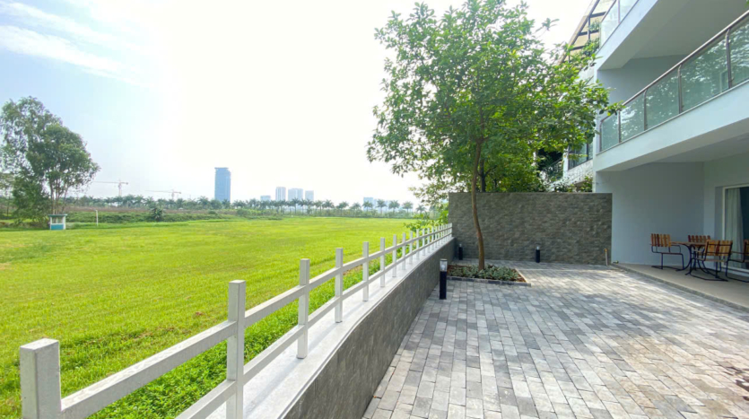 big villa for rent in ciputra q block (29)