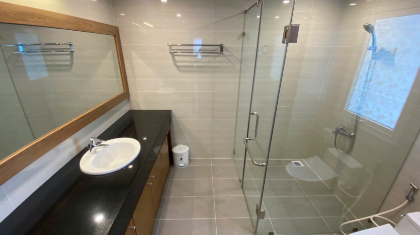 big villa for rent in ciputra q block (3)