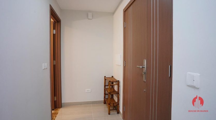 pretty 2 bedroom in the link ciputra 8