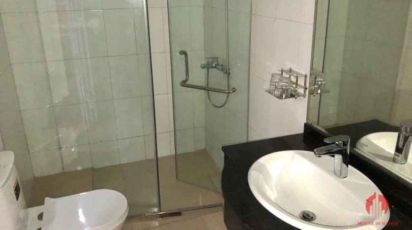 apartment for rent in Quang An 13