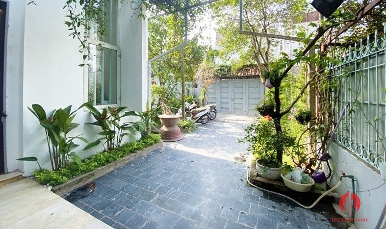 garden house for rent in tay ho 3