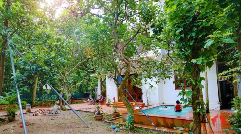 pool villa rental with fruit garden in tay ho 19