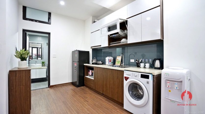 1BR apartment with SUPER LARGE BALCONY on Xuan Dieu street 11