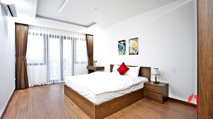 1BR apartment with SUPER LARGE BALCONY on Xuan Dieu street 7