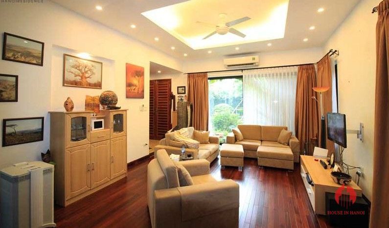 Contemporary one floor house with garden for rent in Tay Ho district 5 result