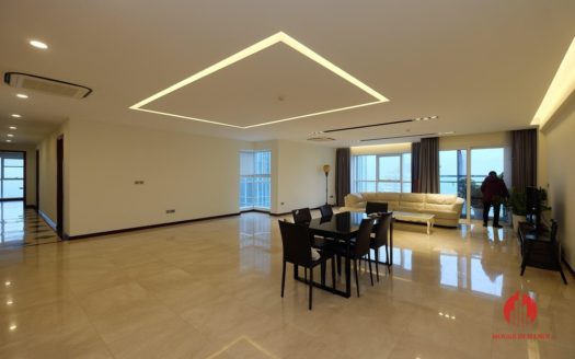 Excellent sky villa for rent with nice golf view in L2 Ciputra Hanoi 3