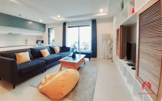 Eye catching 3 bedroom apartment for lease in Kosmo Tay Ho 12