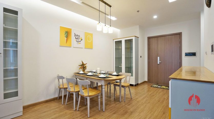 High floor 3BR apartment for rent in M3 Vinhomes Metropolis Ba Dinh 2