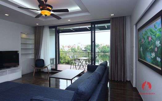 Lake view 4BR apartment for rent in Tay Ho district Au Co street 8