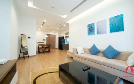 Light filled 2BR apartment in central Hanoi Vinhomes Metropolis 8