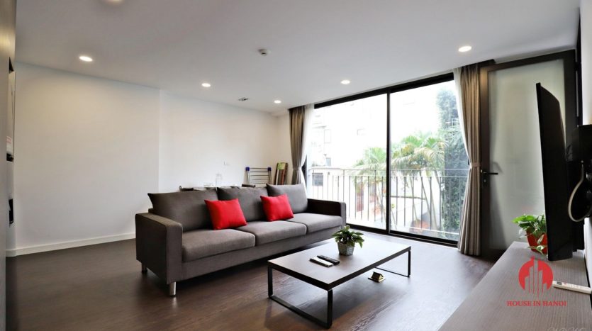 Modish serviced apartment for lease in a quiet alley of To Ngoc Van st 9
