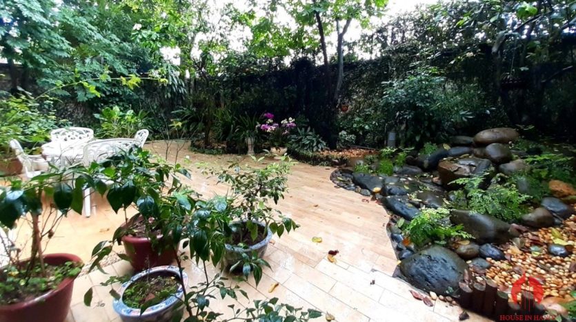 ciputra lavish villa for rent with refined garden 20