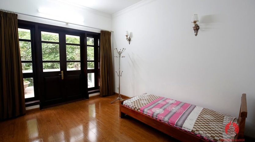 neat clean villa for rent in ciputra d block 16