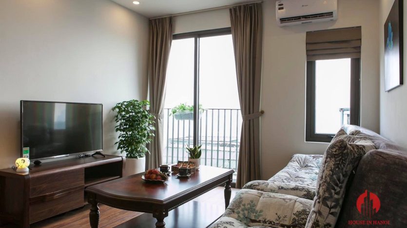 polished bright apartment for rent on yen phu 12