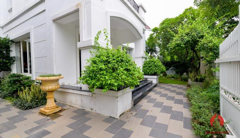 riverside garden villa for rent in hanoi 24