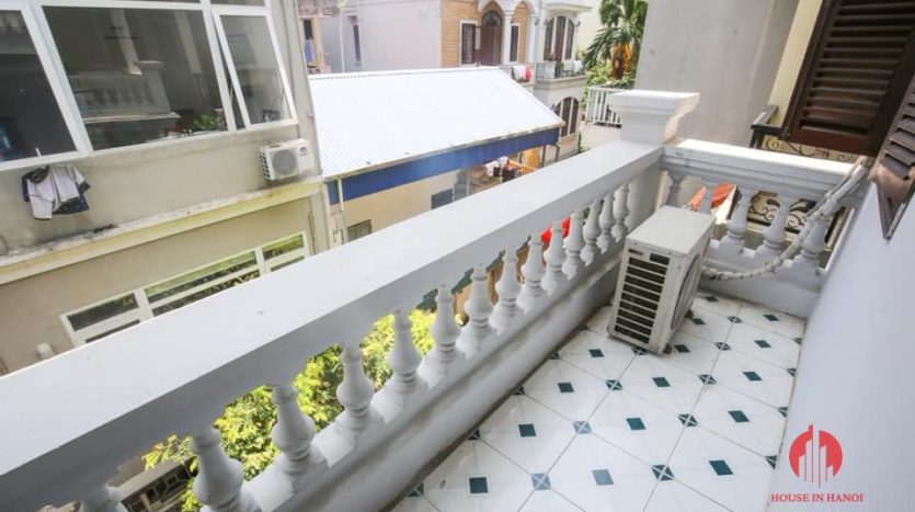 house for rent on 31 xuan dieu 24