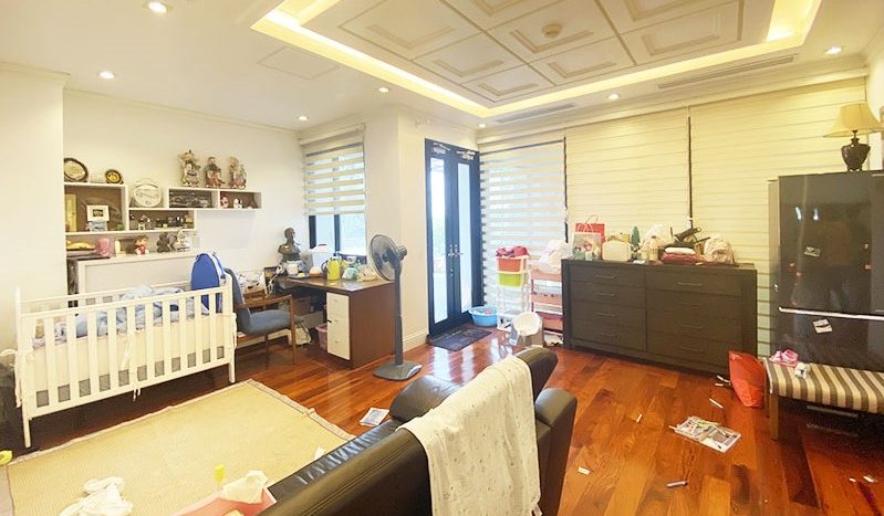 Huge contemporary villa for rent on Au Co street Tay Ho district 17