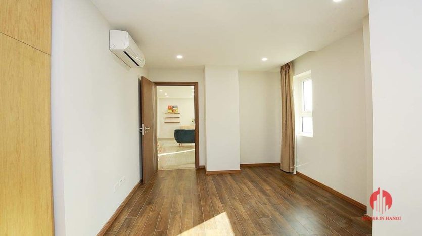 Lovely light 2BR apartment for rent in L3 Tower 2