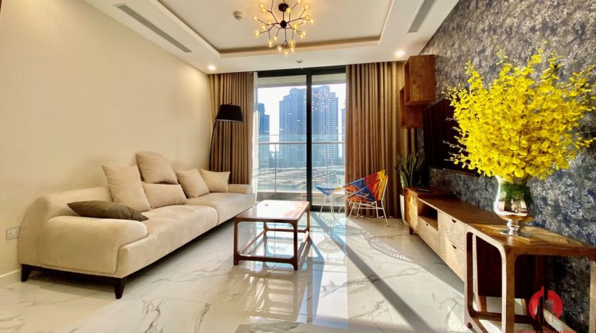 New luxurious 3BR apartment for rent in Sunshine City 6