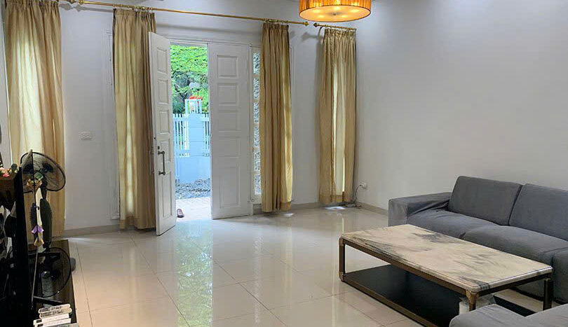 rooftop pool villa for rent in ciputra (19)