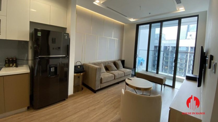 high floor 1 bedroom apartment for rent in vinhomes metropolis 6