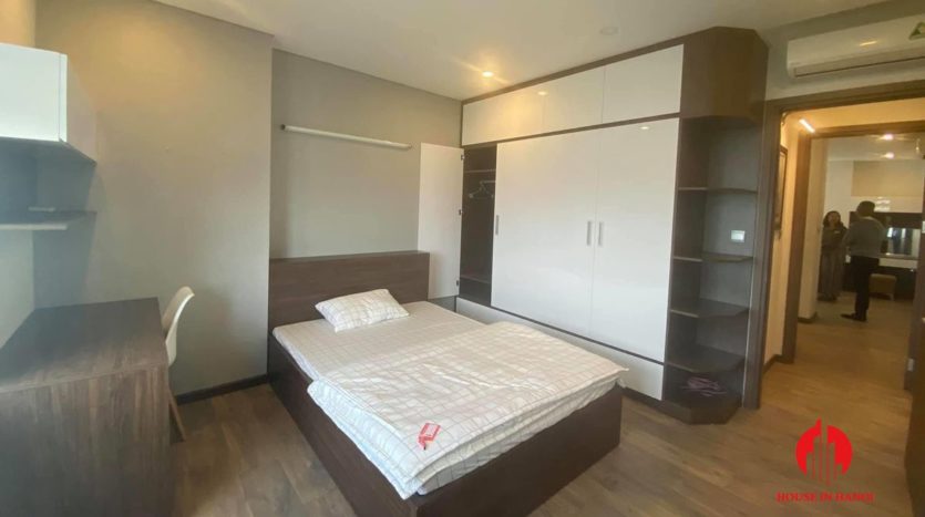 lake view apartment in ngoai giao doan 2