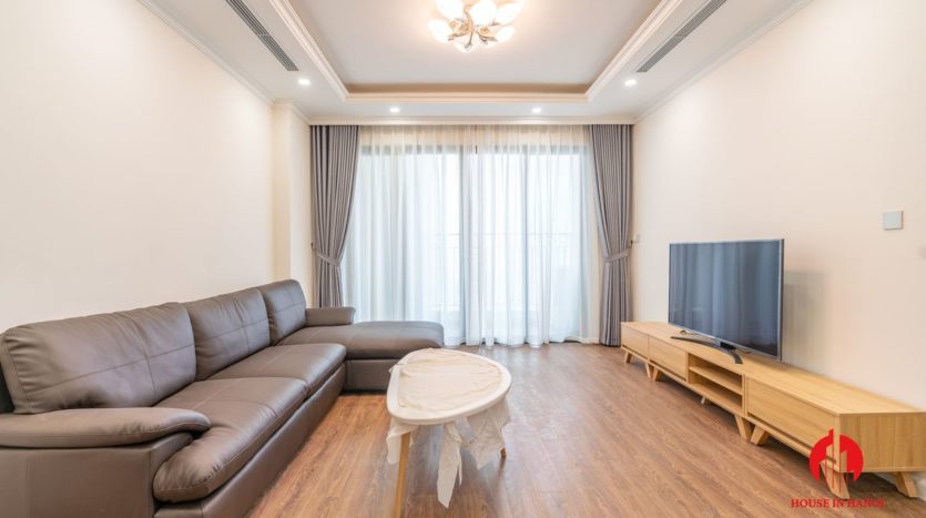 large apartment for rent near nhat tan bridge 4