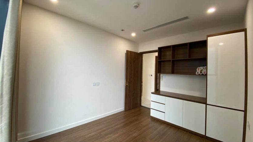 lovely apartment for rent in S2 tower sunshine city 9