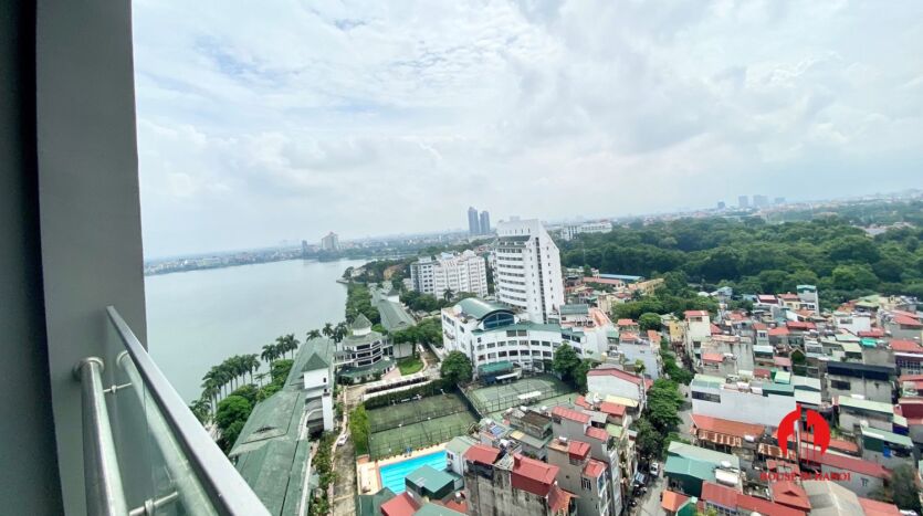 185m2 apartment for rent in sun grand thuy khue 12