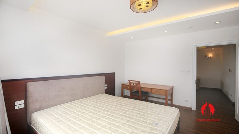 big balcony apartment for rent in tay ho 8