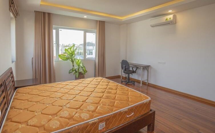 4 bedroom apartment for rent near to ngoc van 7