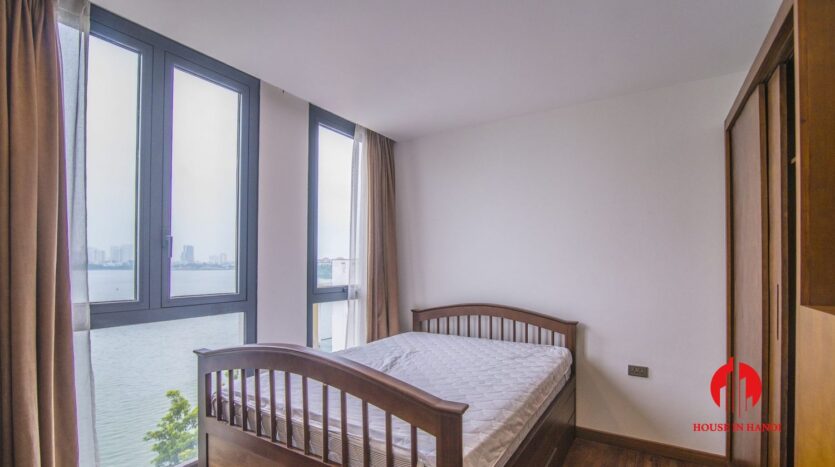 Huge lake view serviced apartment in tay ho xom chua 13