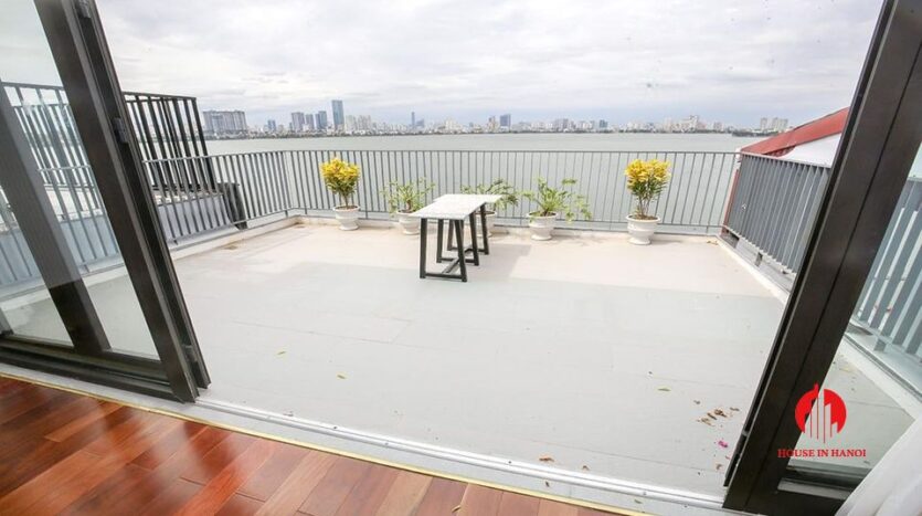 Lake View Apartment With Big Balcony in Yen Phu 16