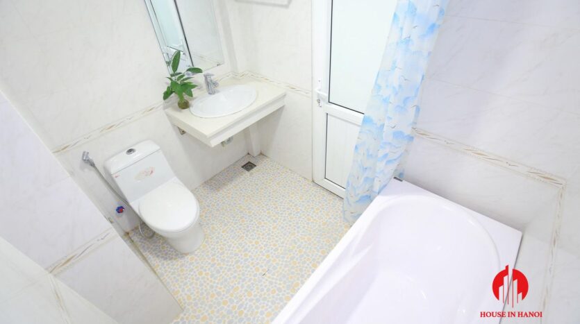 cheap apartment for rent on hoang quoc viet 13