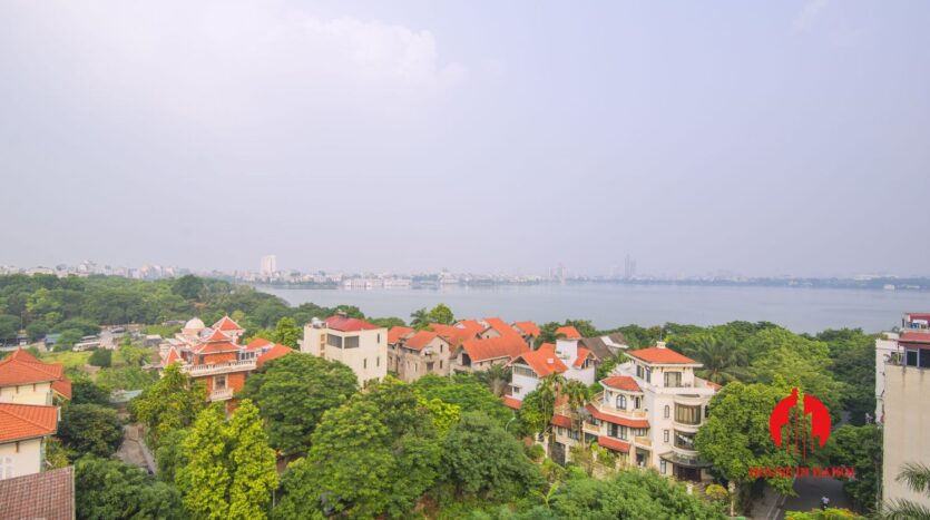 lake view penthouse for rent in tay ho 17