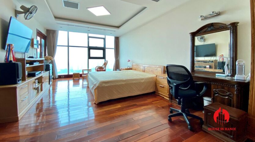 sky villa penthouse for rent in tay ho 21