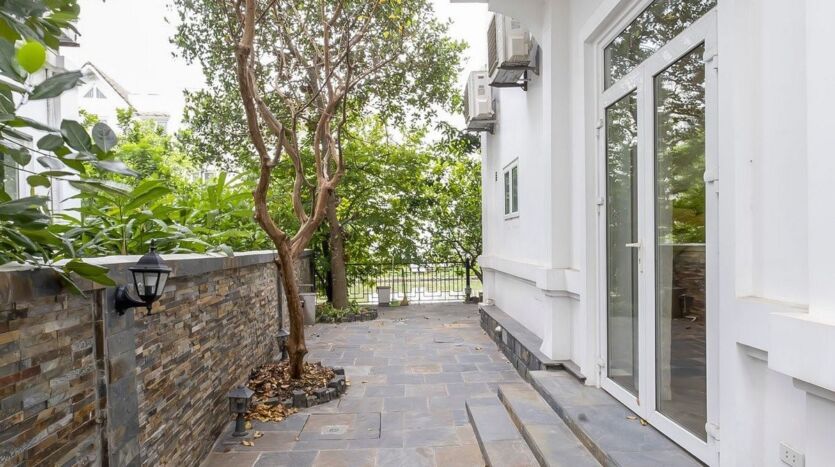 Renovated Villa For Rent in Hoa Sua With Nice Riverside Patio 3