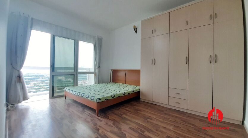 cheap 3 bedroom apartment in e1 ciputra 11