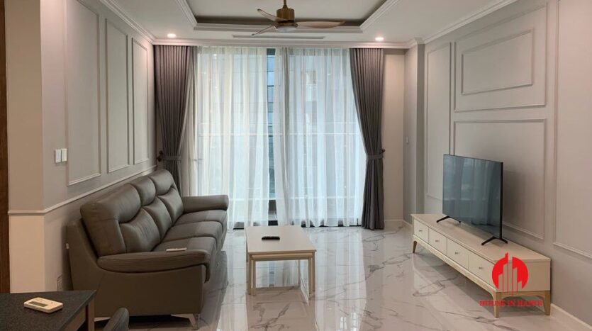 cheap and large 3 bedroom apartment in sunshine city 3