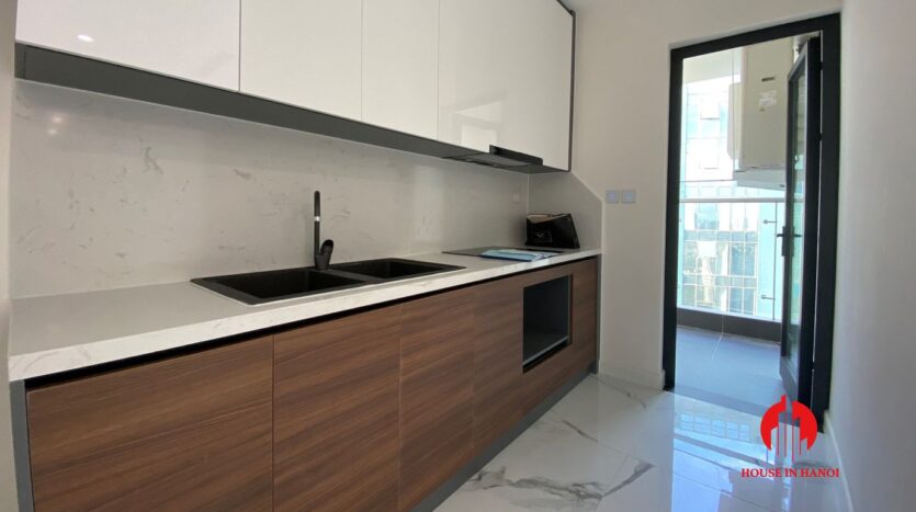 golf view penthouse for rent in Sunshine City 3